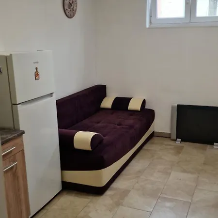 Idoli Stan Apartment *